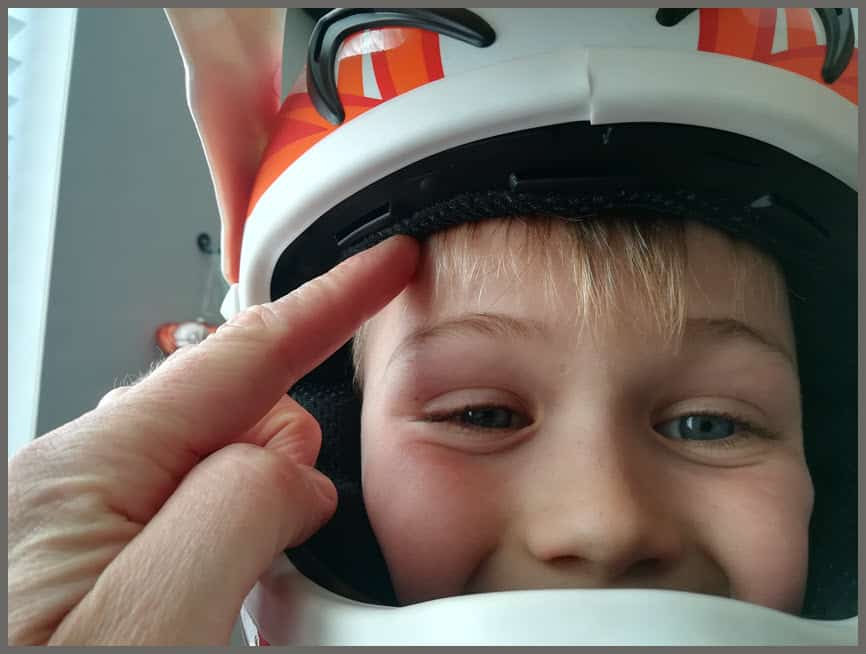 How A Dirt Bike Helmet Should Fit Includes Size Table Project Dirt Bike